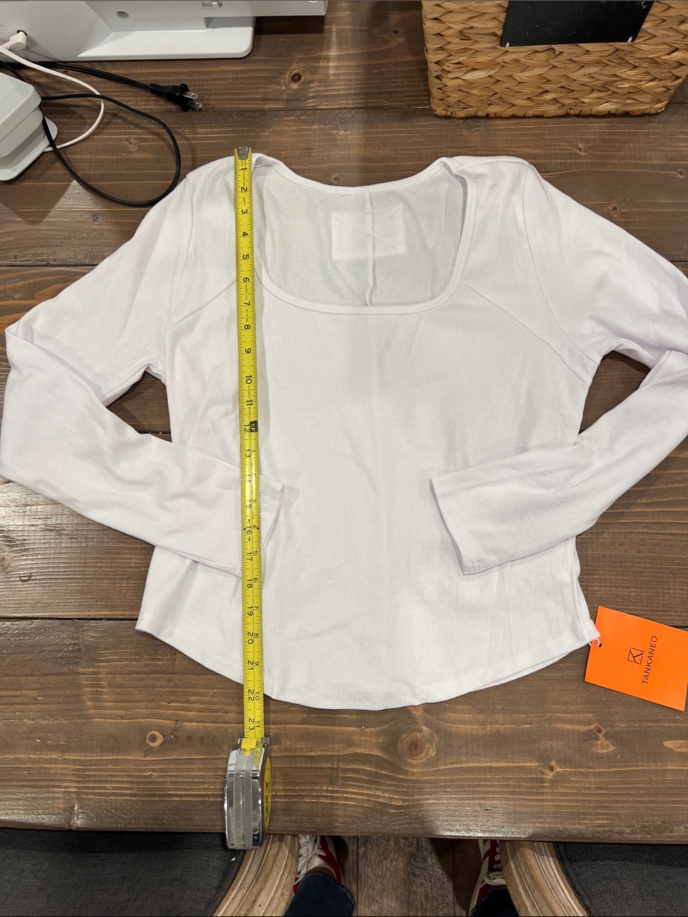 Women's White Long-Sleeve Scoop Neck Top